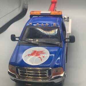 1:24 Matchbox Mobil Collection 1999 Ford F-Series Holmes Wrecker WOB